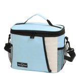 Sac isotherme bleu en plein air