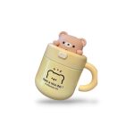 Gobelet Thermos sur table