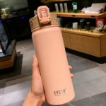 boisson fraîche dans gourde