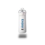 Thermos élégant sur une table