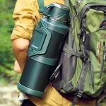 Thermos avec tasse intégrée